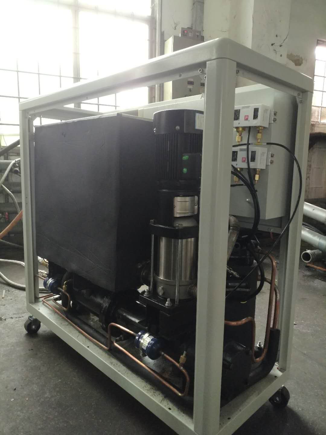 8HP water cooled chiller.jpg