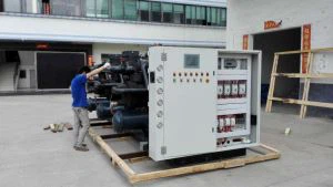 Enfriador refrigerado por agua del tornillo de 180 Hp con el compresor del tornillo de la marca de fábrica de tres Fusheng